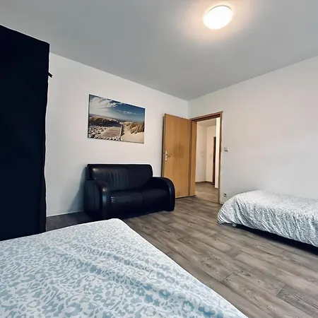 Zentral&kliniknah Apartment